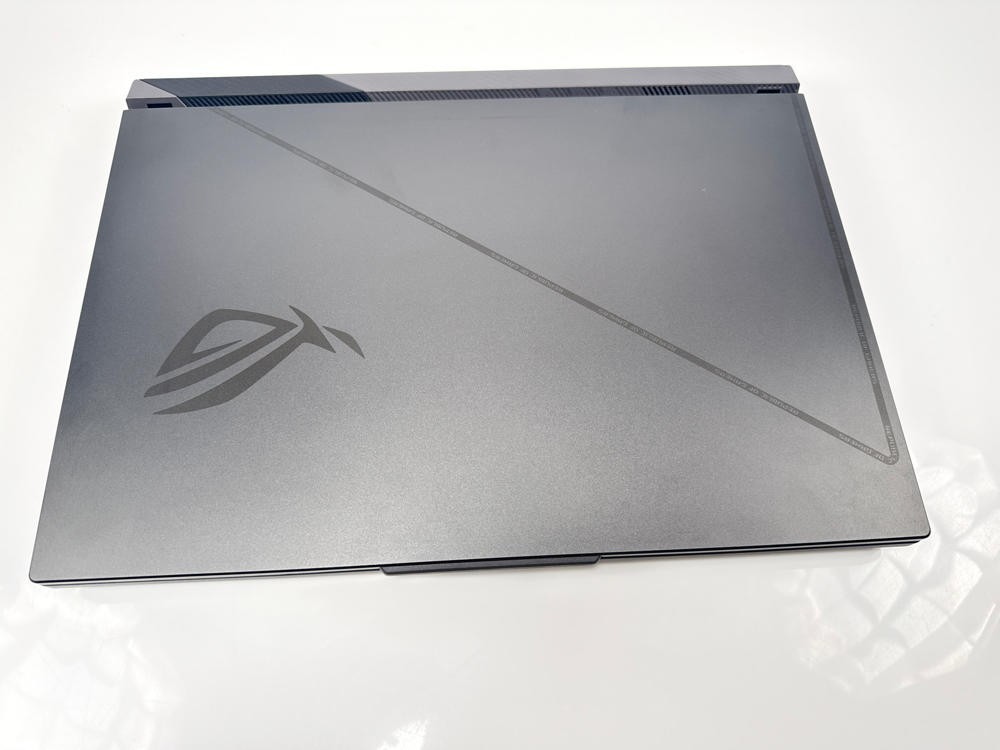 ASUS ROG Strix G16 16 i7-13650HX RTX 4060 16GB 512GB Gaming Laptop