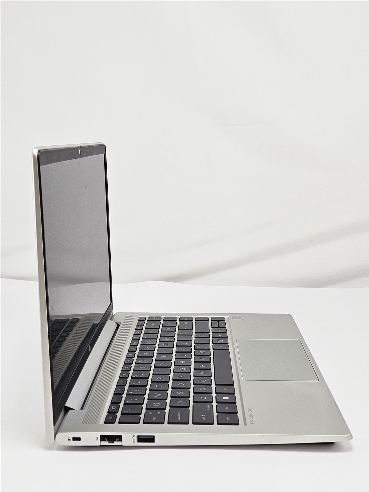 HP ProBook 445 G9 32GB No Storage AMD Ryzen 5 5625U 14″ Gigabit Ethernet