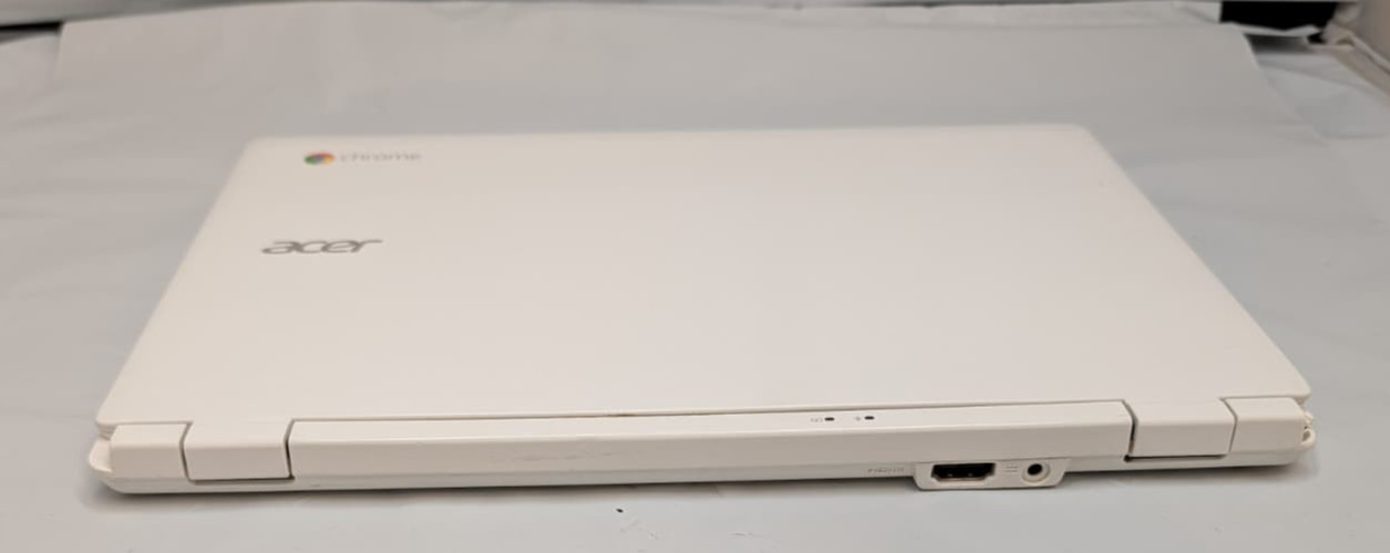 Acer Chromebook 11 CB3-111-C8UB Intel Celeron N2840 4GB RAM 16GB SSD NO CHARGER