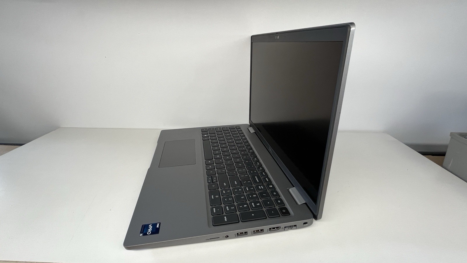 Dell Precision 3570 | i5-1235U | 512 NVME | 8GB DDR4 | Win 11 Pro | Intel Iris