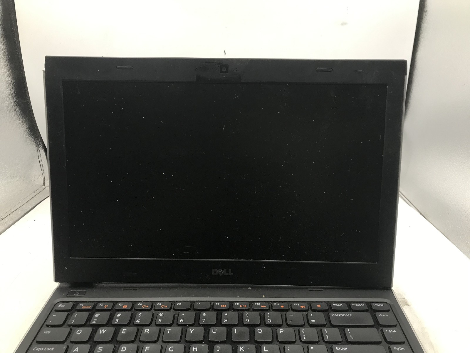 DELL LATITUDE 3330 – FOR PARTS/NO BOOT – INTEL I3 11TH GEN – NO RAM – READ – BB!