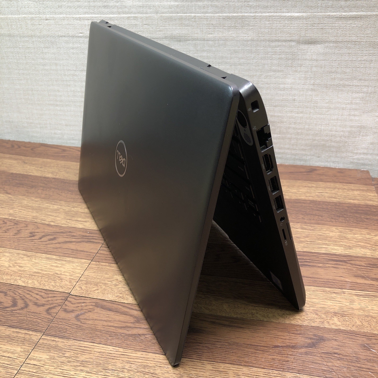 Dell Latitude 5400 14” Core i5-8365U 1.60GHz 256GB SSD 16GB RAM DDR4