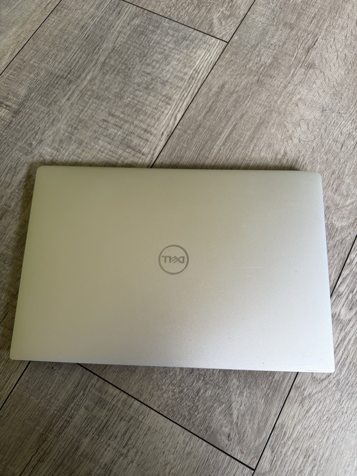 Dell XPS 13 7390 13.3″ 256 SSD Intel Core i7-10710U 1.10Ghz