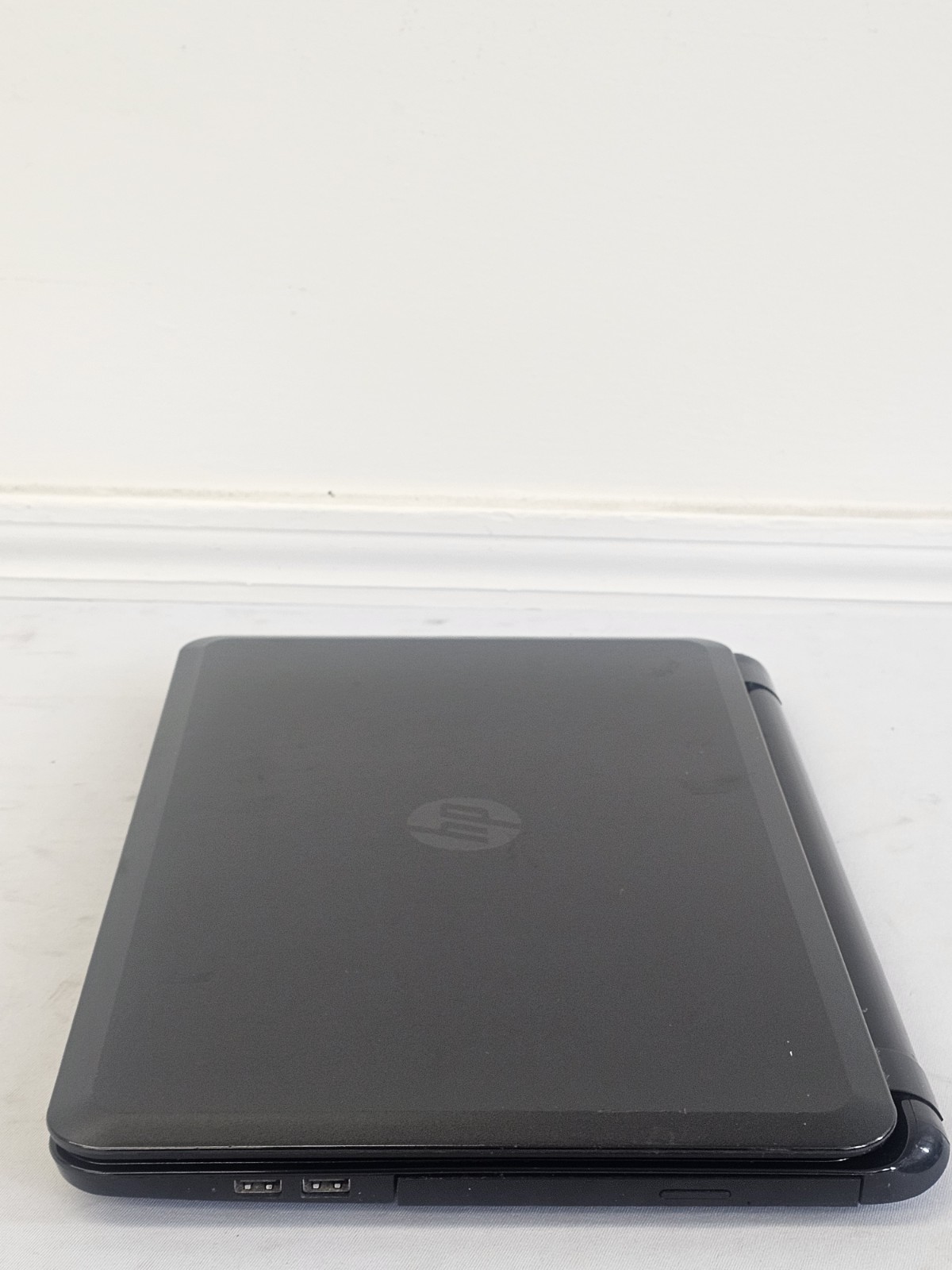 HP Notebook 15 Laptop – Intel Pentium N3520 – 4GB RAM 750GB HDD BAD BATT Win 10