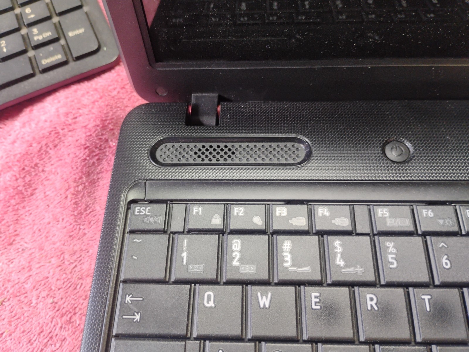 Toshiba Satellite C6550-S5138 non-working, for parts – used