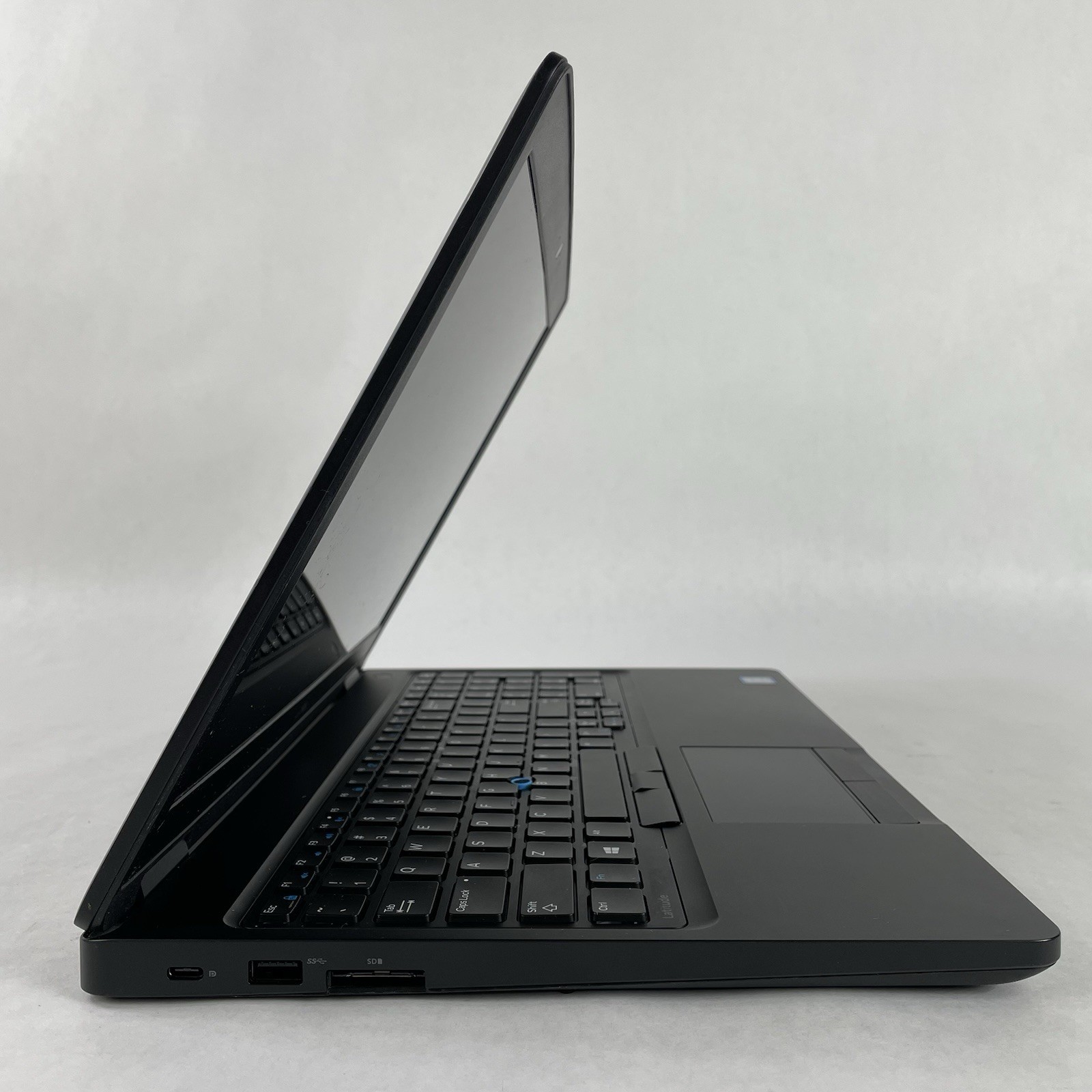 Dell Latitude 5580 15.6″ i5-6300U 2.40 GHz 8 GB RAM No SSD No OS No AC