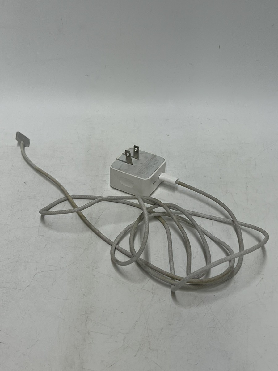 LAPTOP/NETBOOK APPLE MODEL MACBOOK AIR A3241 (UD3047064)