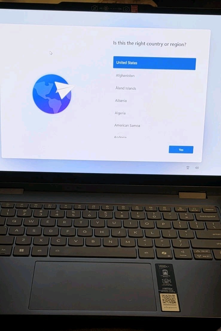 Open Box Lenovo Yoga Slim 7 2-in-1 14ILL10 Ultra 7 258V 2TB 16GB 3840 x 2400