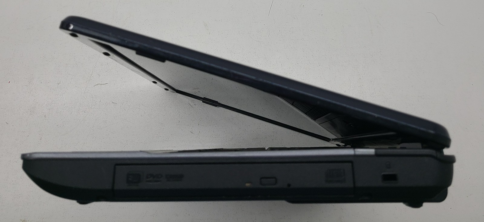 Acer Aspire 5532-5535 15.6″ Laptop AMD Athlon 64 TF-20 3GB Ram NO HD/OS (FL)