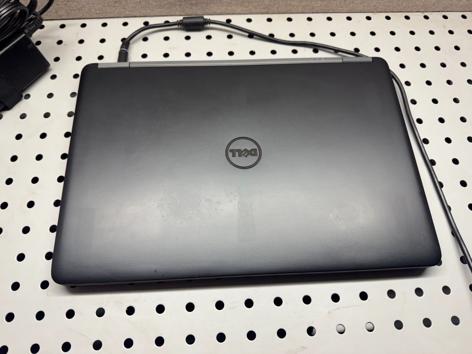 Dell Latitude E7450 Intel Core i5-5200U 256GB SSD 8GB RAM | Windows 10 Pro