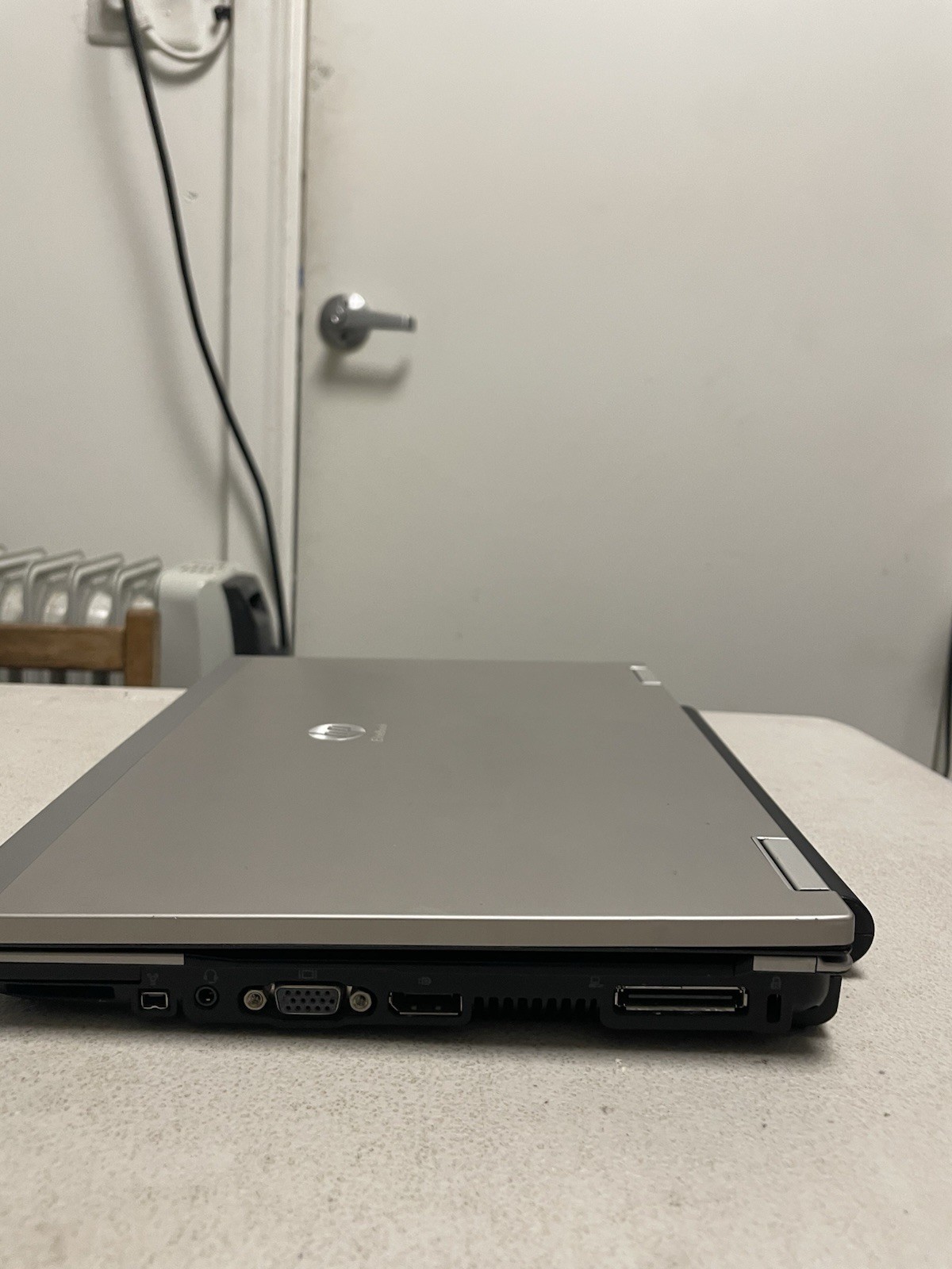 HP Elitebook 2540p Laptop Intel i7-L640 2.13GHz 8gb RAM 256GB HDD