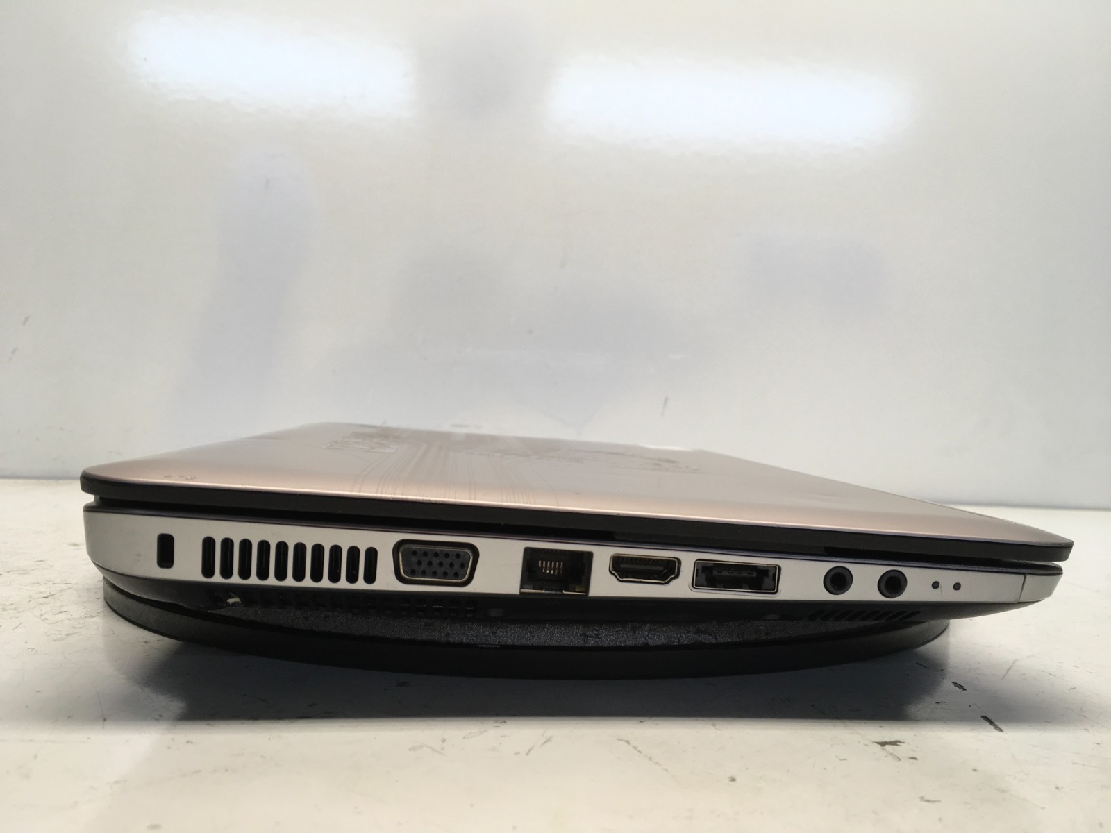HP Pavilion DM4-1165DX Intel i5-M450 2.4GHz 4 GB NO HDD