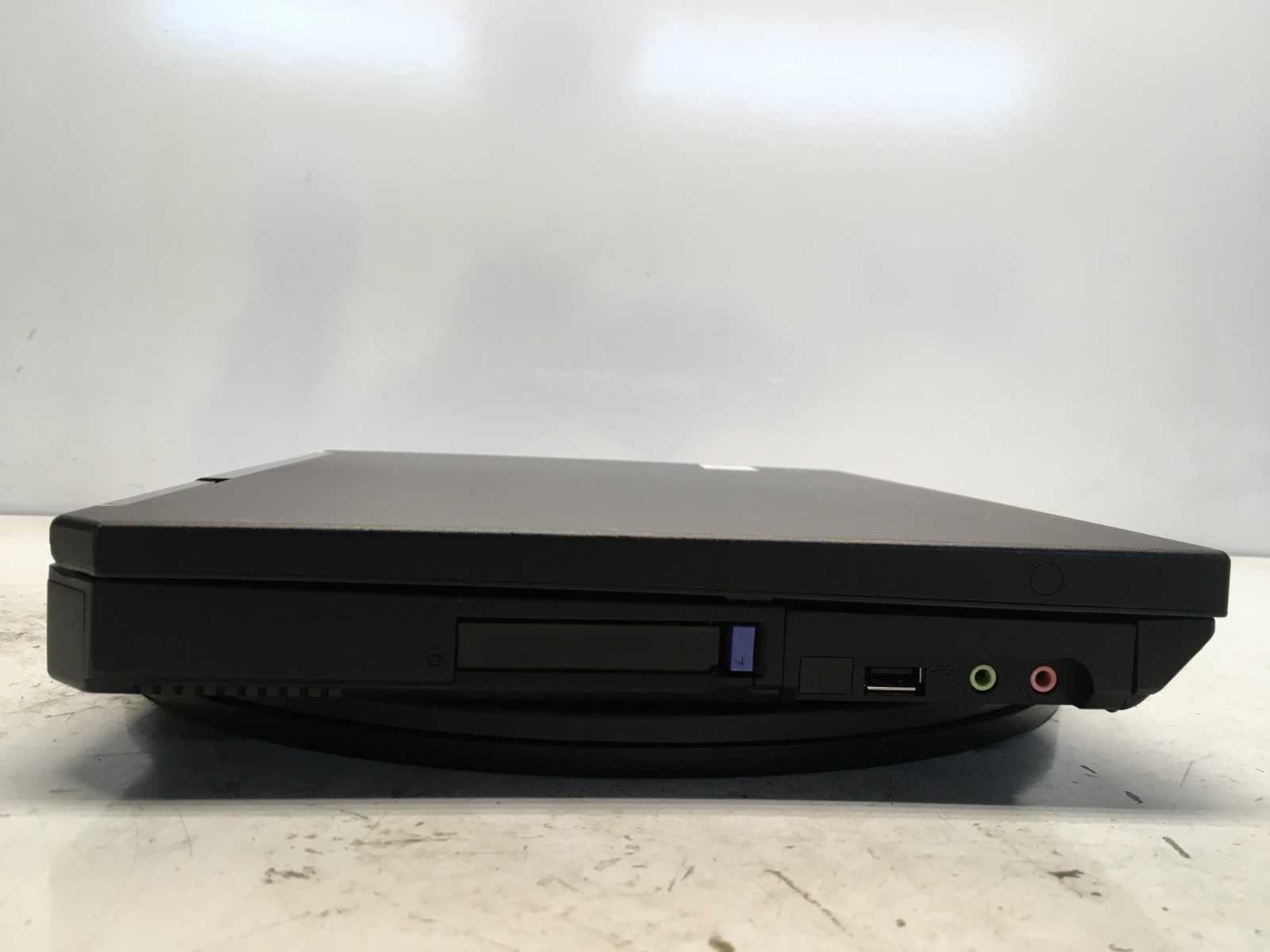 IBM ThinkPad R31 Intel Celeron 1.06GHz 248 MB NO HDD
