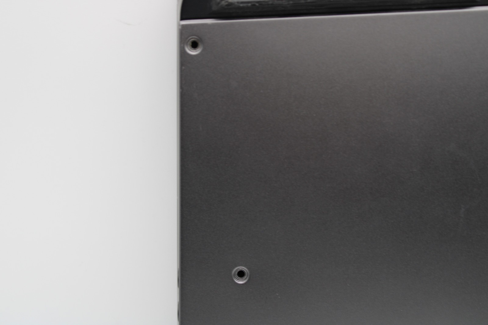 Alienware 15 R3 i7-7700HQ No RAM No SSD No OS No Power *PARTS / BAREBONES