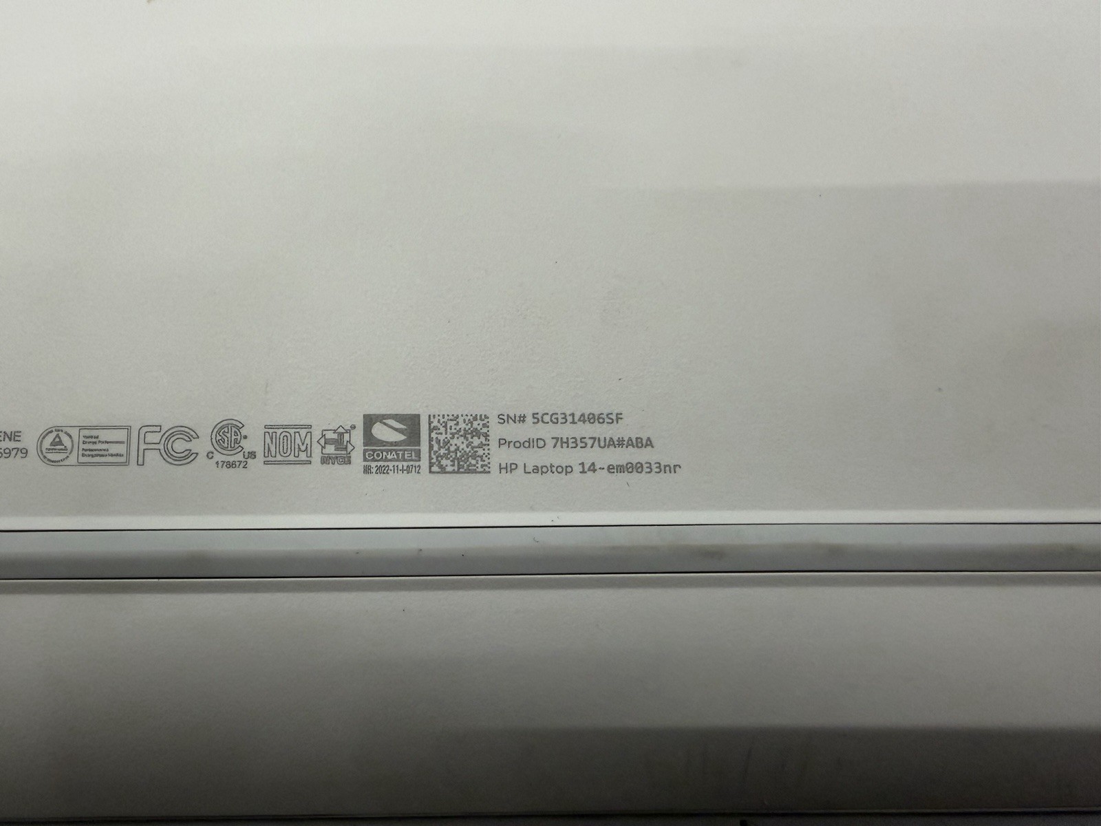 HP 14” AMD RYZEN 3 @ 2.40GHz 4GB RAM 128GB SSD Windows 11 Home 14-EM0033NR