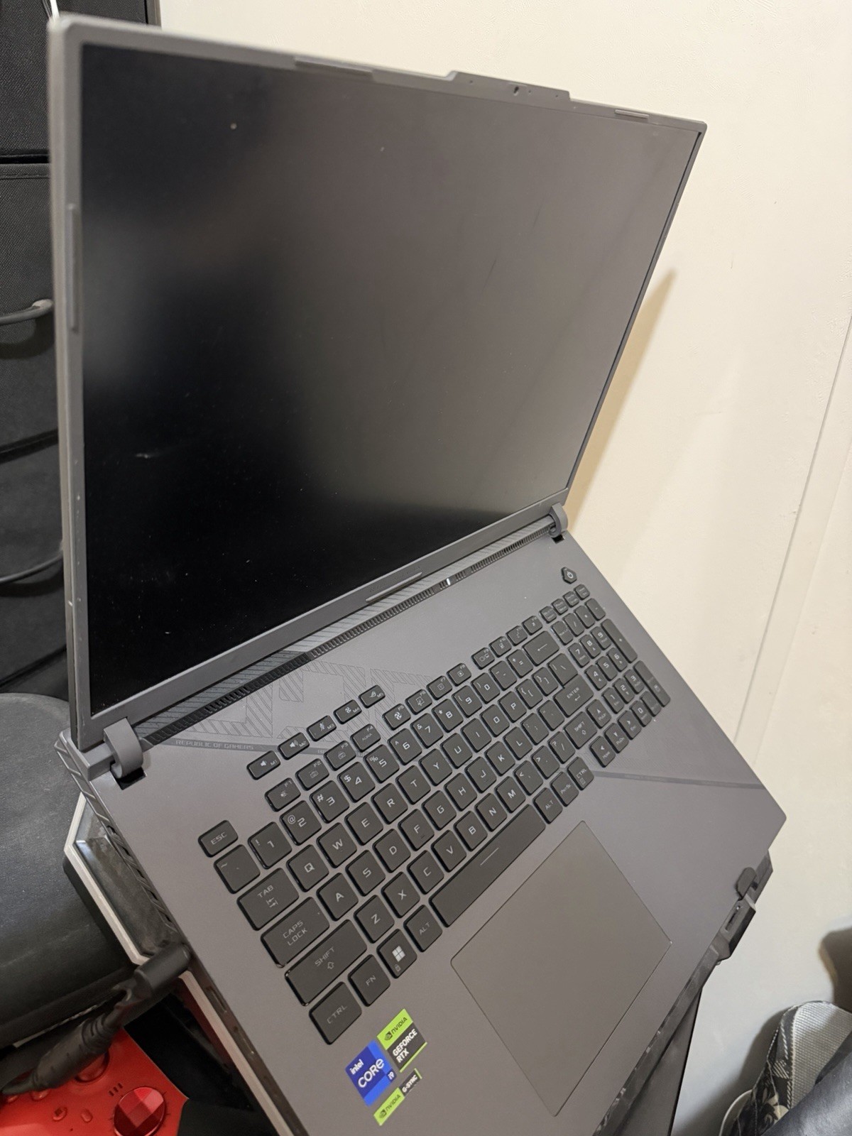 ASUS ROG Strix 15.6″ i9-11th Gen RTX 3070 32GB 1TB SSD 1080p Gray