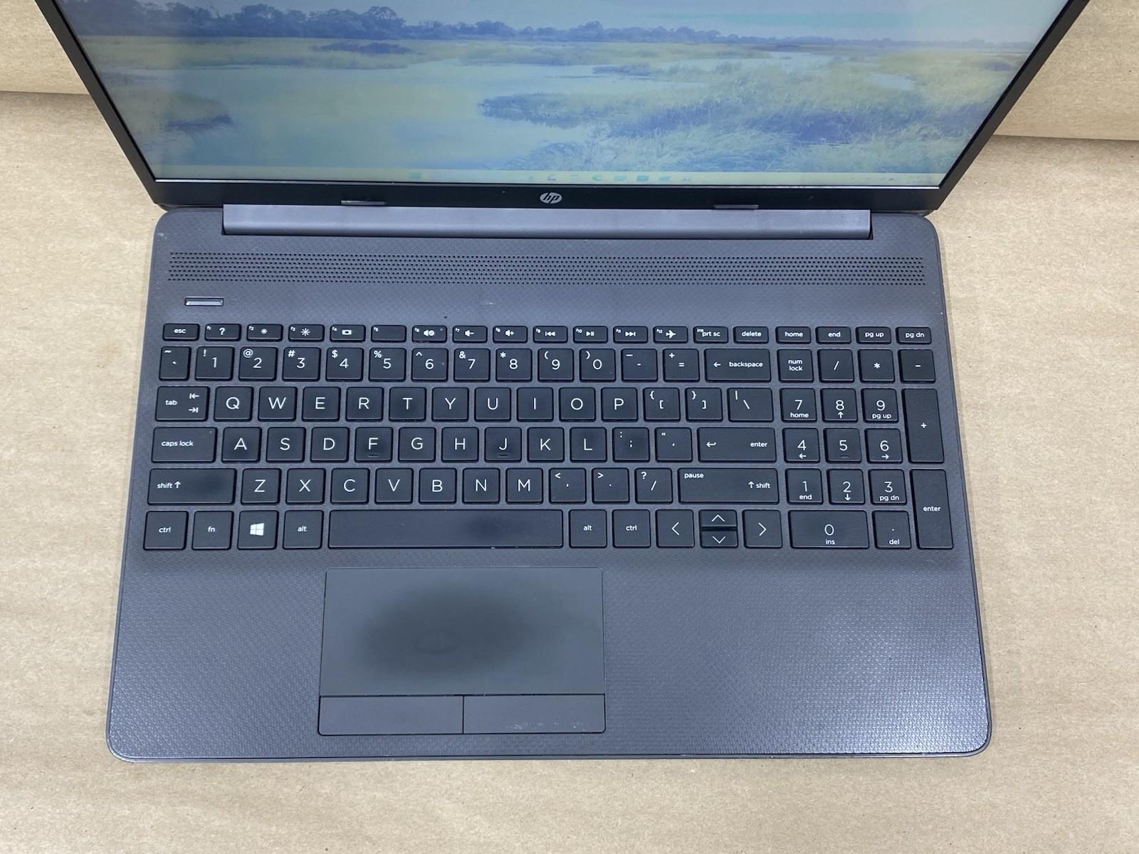 HP 255 G8 – 15.5″ FHD – AMD Ryzen 3 3250U – 4GB – 256GB – Win 11 Pro