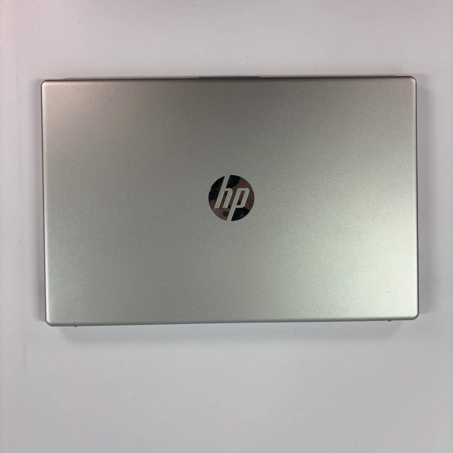 HP Laptop 15-FD0153WM 15.6″ Core 5 120U 1.4GHz 8GB RAM 512GB SSD