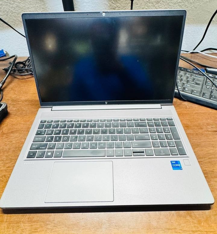 HP ZBOOK Power G8 15.6in (512GB SSD, Intel Core i7-11800H, 16GBRM win 11pro