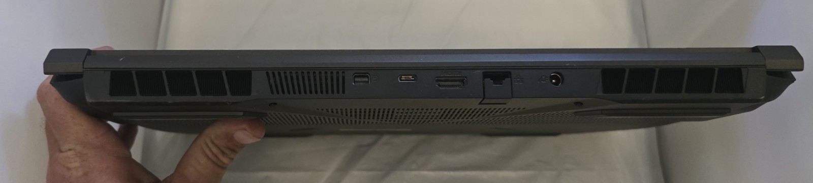 Eluktronics RP15 G2 RTX4060 Ryzen 7 7840HS 64G BDDR5, 2TB Gaming Laptop G01