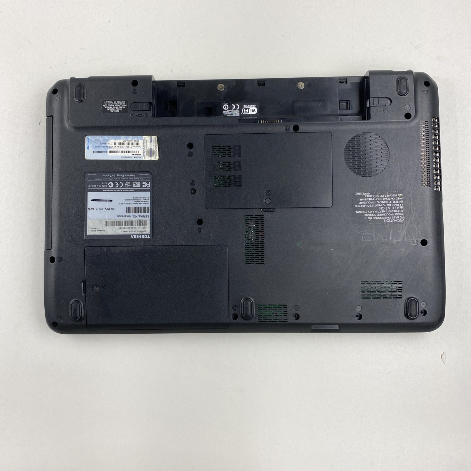 Toshiba Satellite C650 Core i3-2310M 2.10GHz 4GB RAM 15.6″ No Battery/HDD/OS