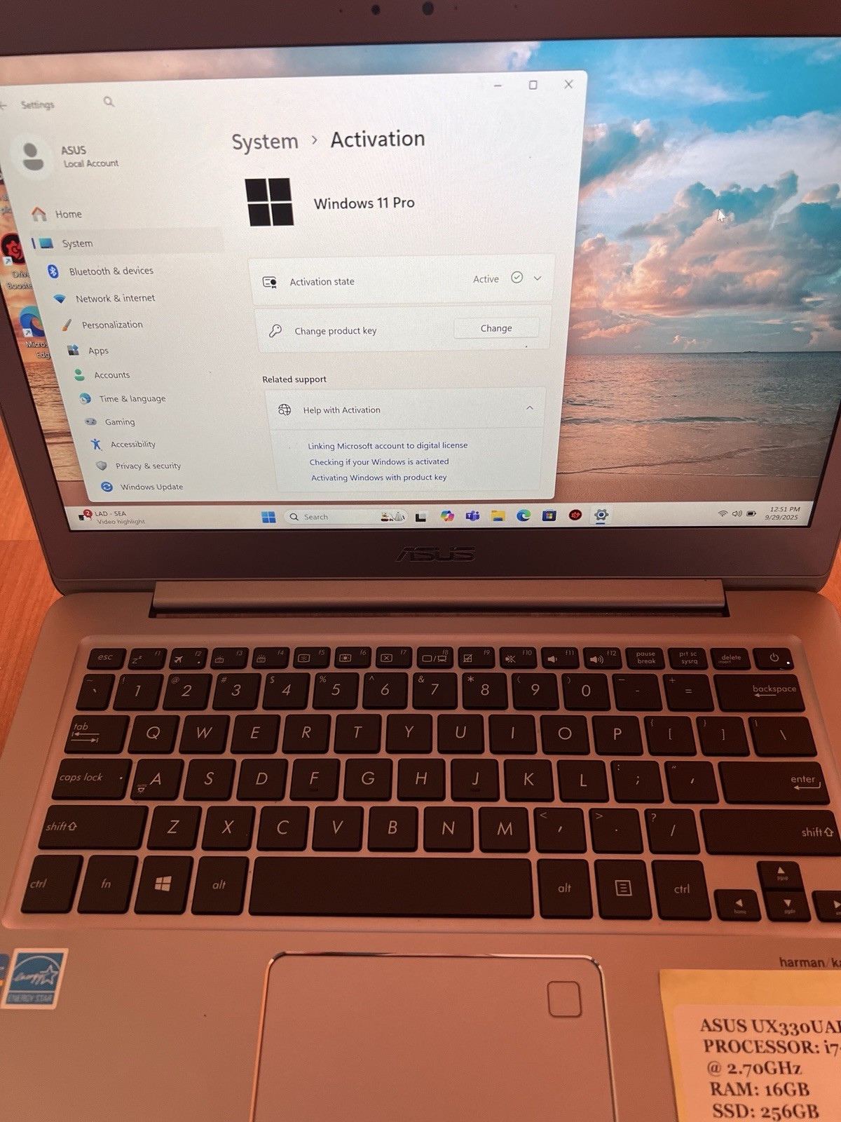 Asus UX330U(AK) , i7, 16 GB Ram, 256GB , Win 11 Pro, Zenbook Slime, New Battery