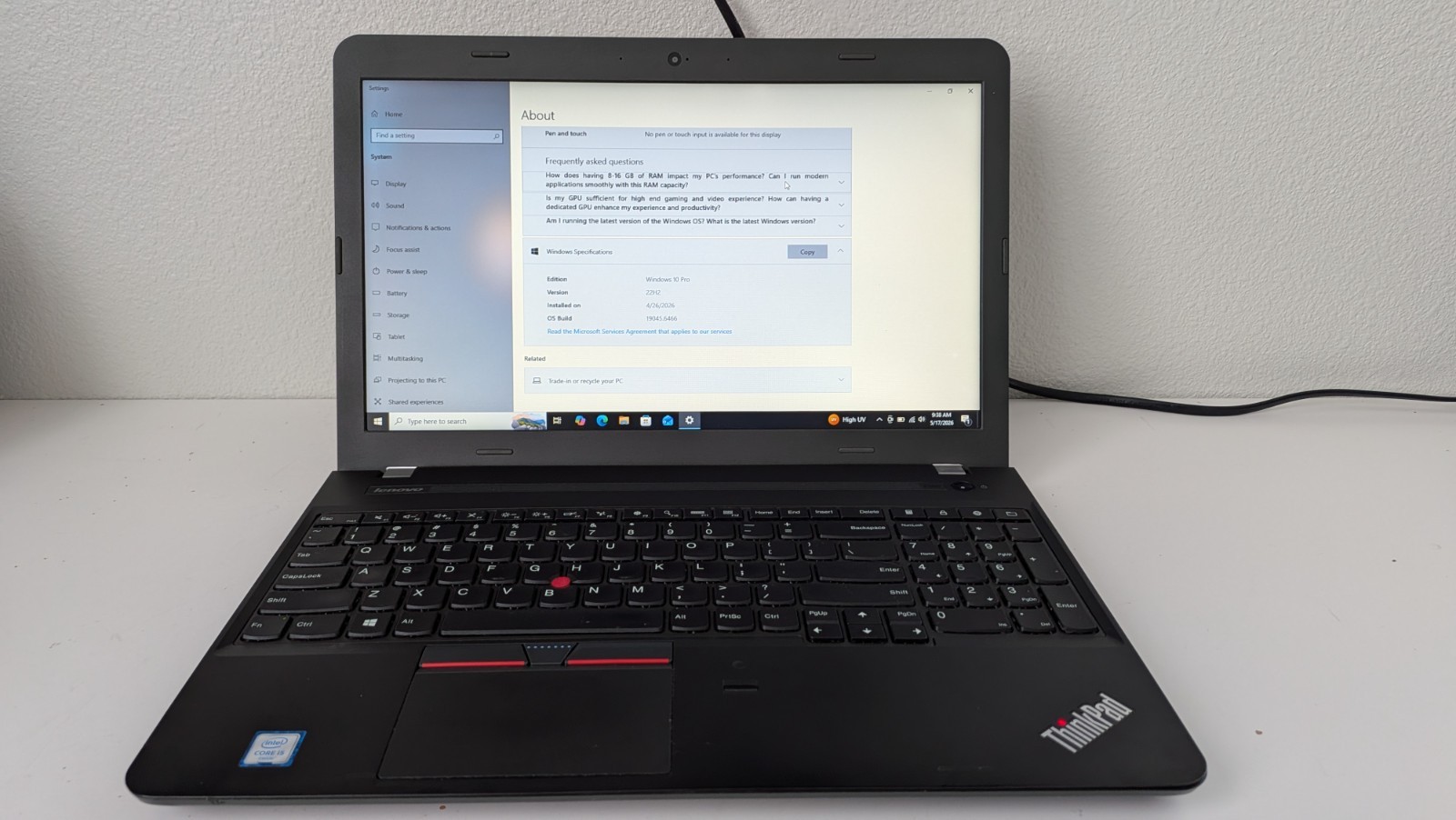 Lenovo ThinkPad E560 i5-6200U 8GB 500GB HD WIN 10 PRO