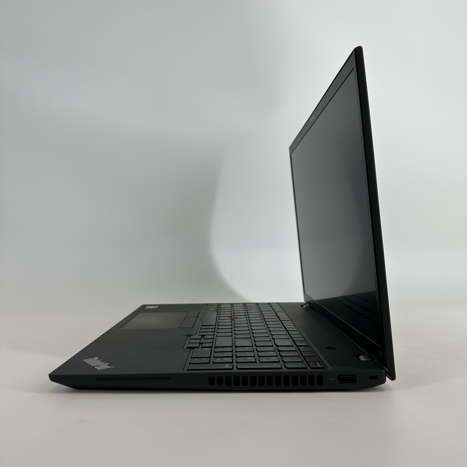 Lenovo ThinkPad T16 Gen 2 FHD+ TOUCH 3.3 GHz Ryzen 7 PRO 7840U 32GB 1TB SSD Good