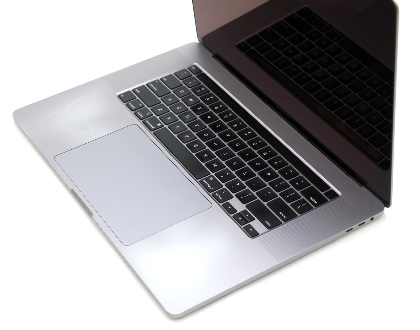 Apple MacBook Pro A2141 (2019) 16″ Core i9-9880H 2.4GHz 32GB 1TB Pro 5500M 4GB