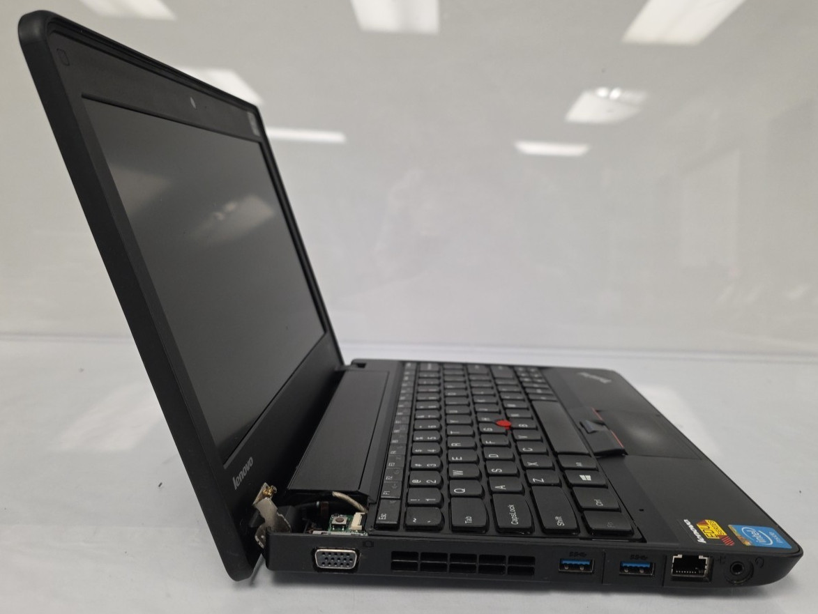 Lenovo thinkpad X131e 4GB RAM| 60GB HDD| Intel Celeron 1007U.
