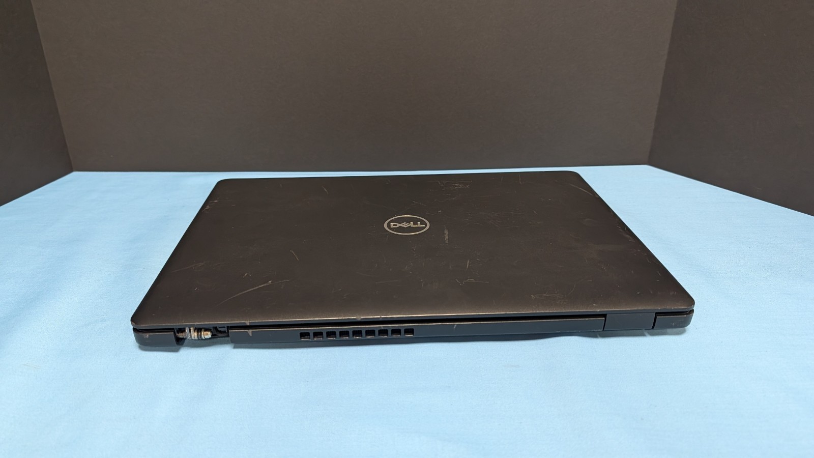 DELL LATITUDE 3490 – i3-7130 8GB RAM NO HDD NO OS MISSING HINGE COVER READ!