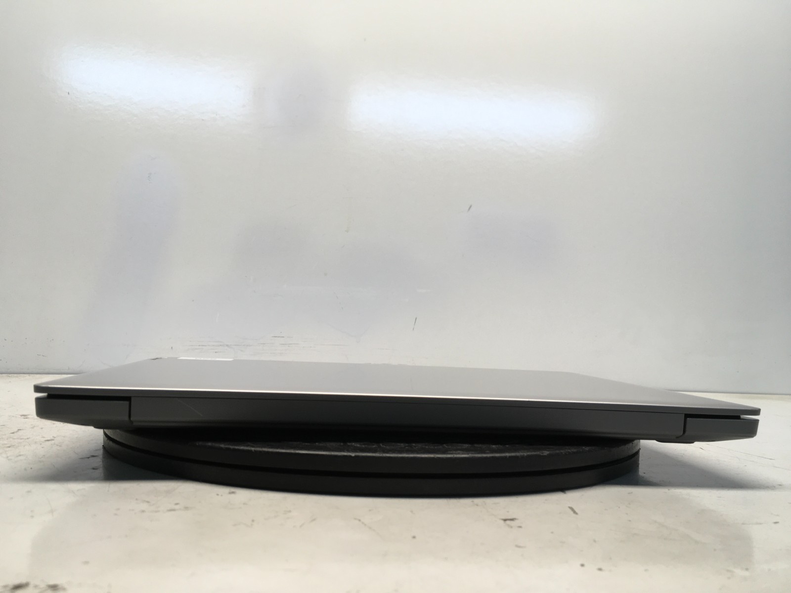 Lenovo IdeaPad Slim 1-14AST-05 AMD A6-9220E 1.6GHz 4 GB 64GB eMMC