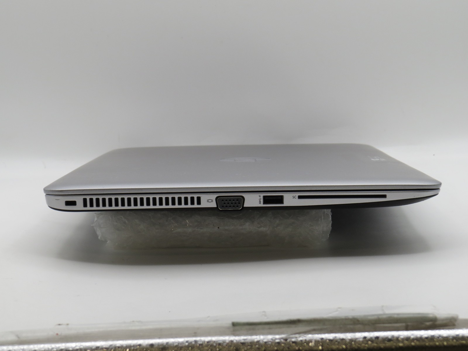 HP Elitebook 850 G4 i5-7200U @ 2.5GHz 8GB DDR4 256GB SSD 15″ No OS