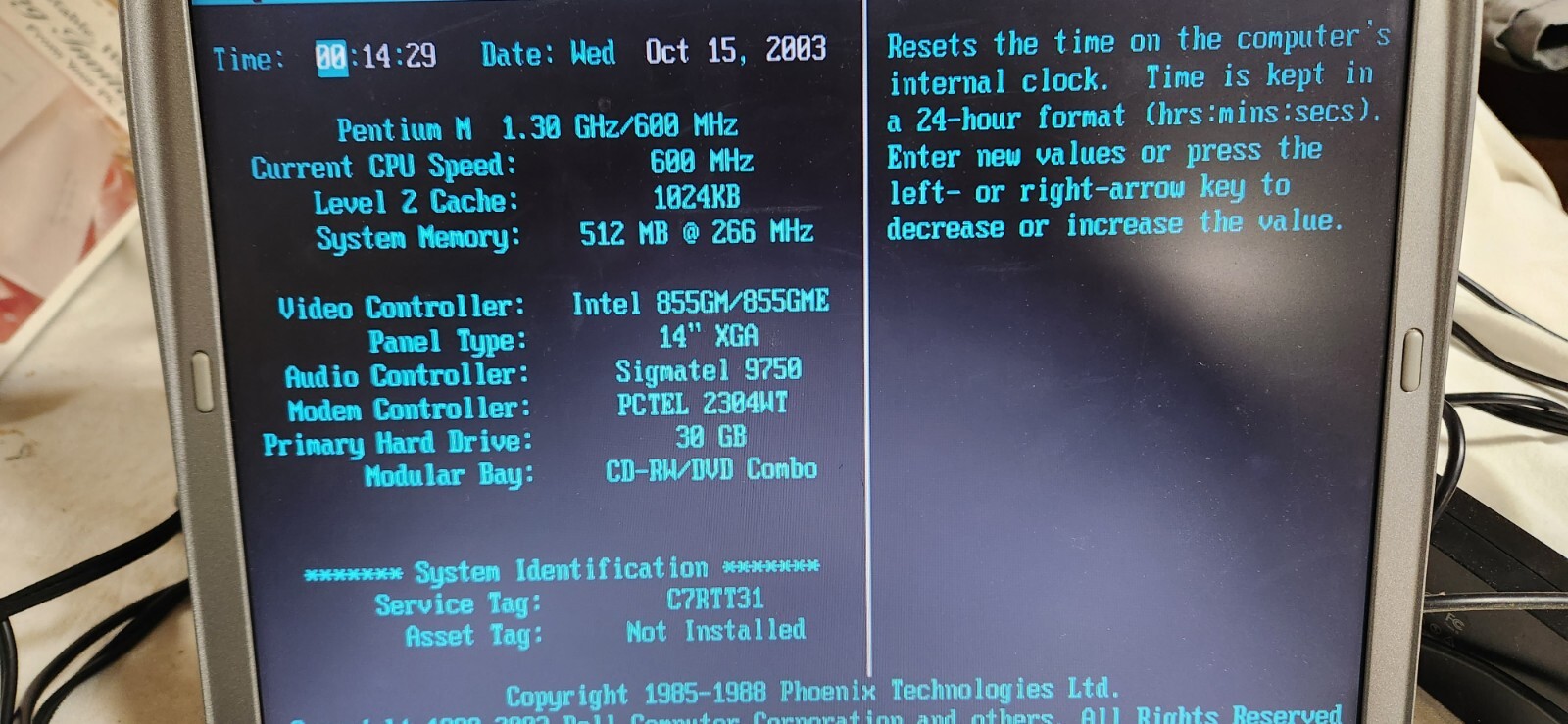 Dell Latitude D500 14 inch PP05L Laptop Powers Up 512MB 266MHZ Pentium M