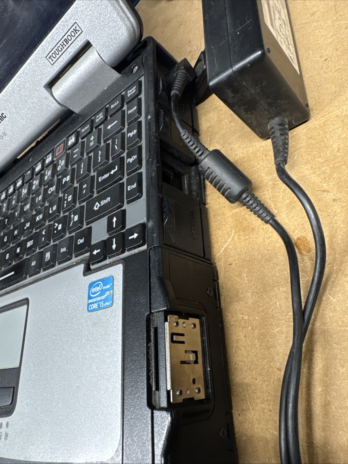 Panasonic Toughbook CF-31 – Intel i5 3320M – 8gb RAM – BAREBONES