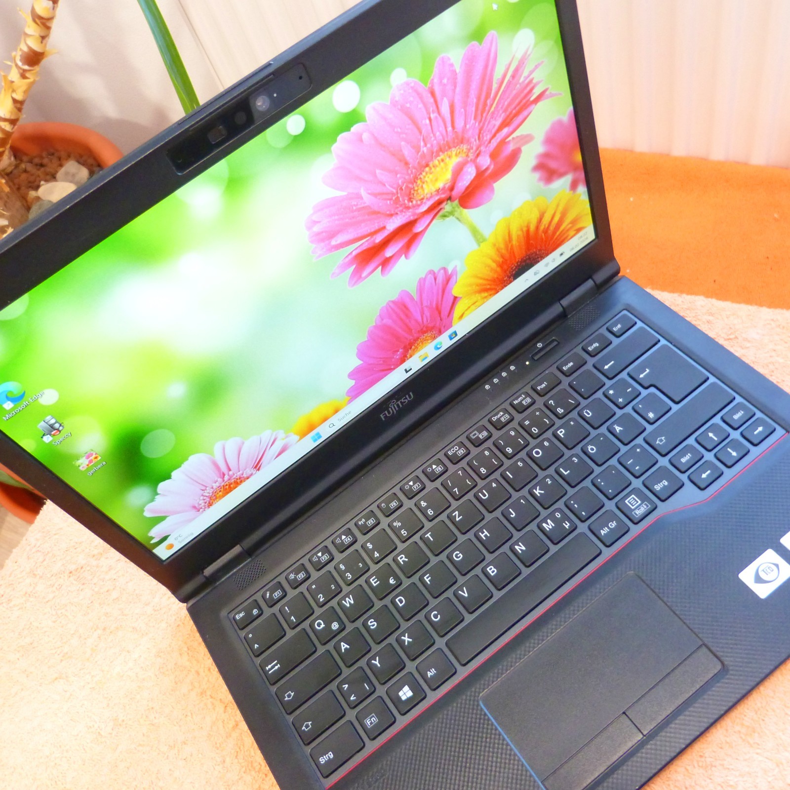 Fujitsu E5410 14″ FULLHD l 16GB RAM NEW l SSD Windows 11 HDMI USBC i5 Gen10