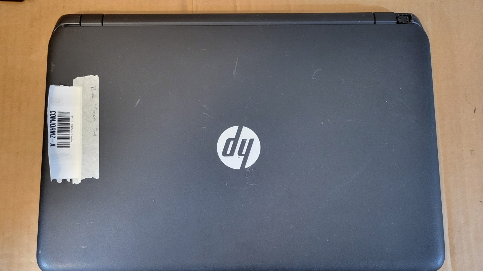 HP 15-F305DX AMD A6-5200 2000MHz 4 GB NO HDD / Charger –For Repair–
