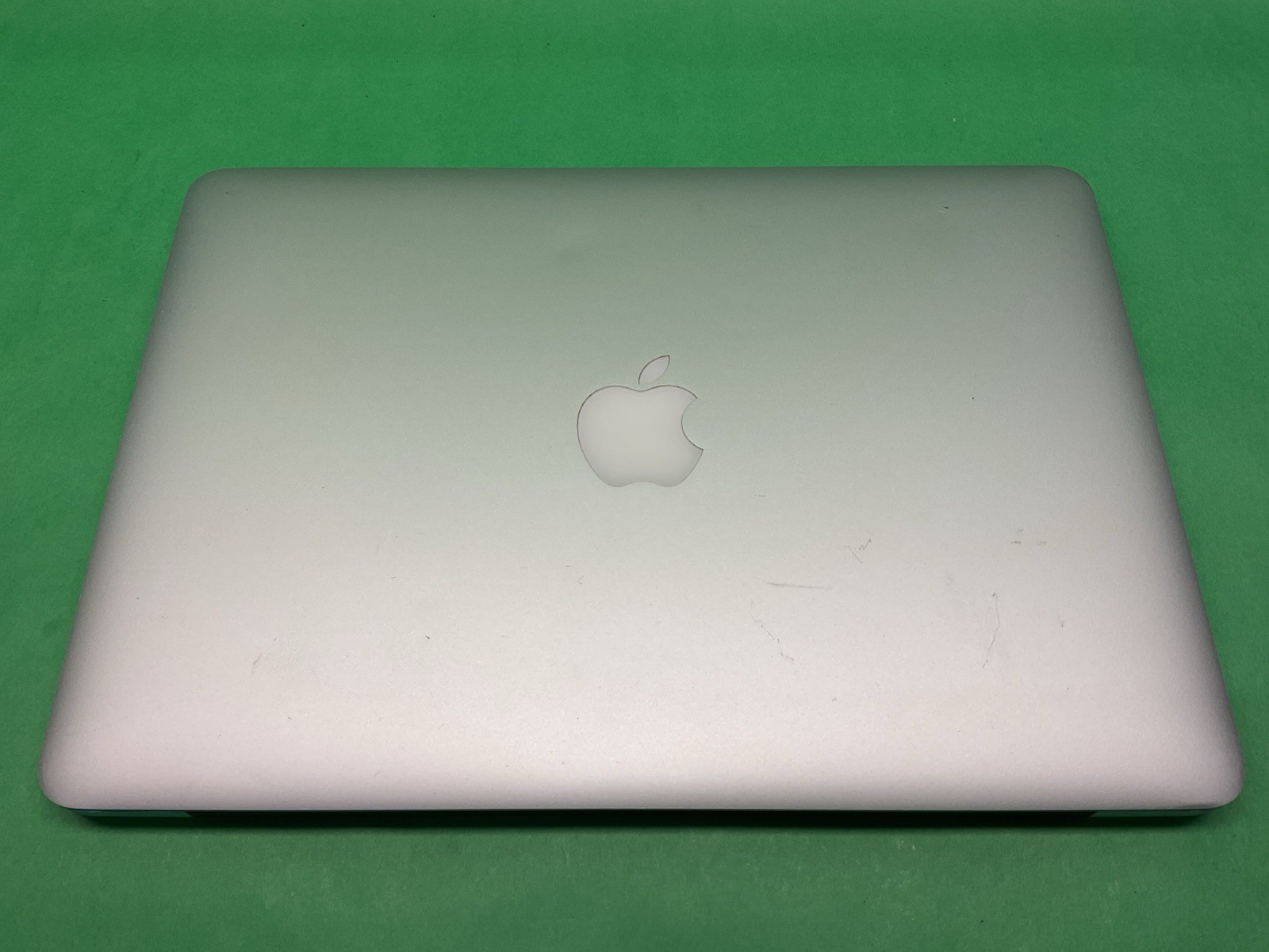 Apple 2013 MacBook Pro A1502 – 13” Laptop – POWERS ON – UNTESTED