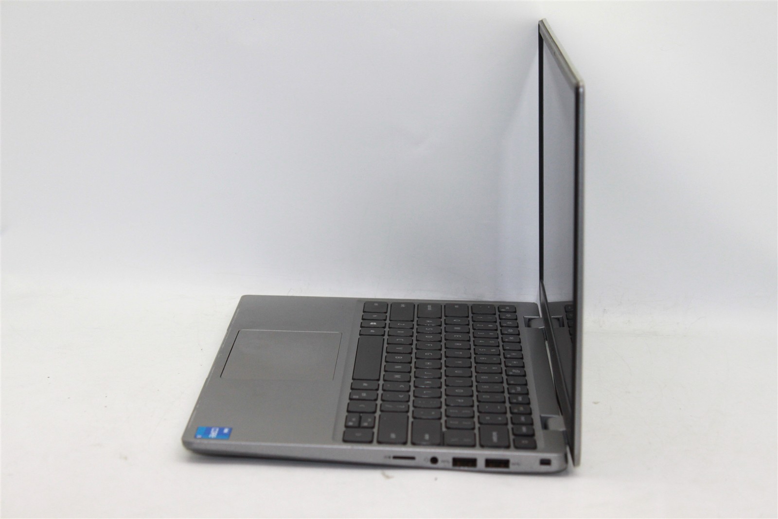 Dell Latitude 3320 Intel i5-1135G7 2.6GHz 8gb 512GB NVMe Win11Pro COSM DMG