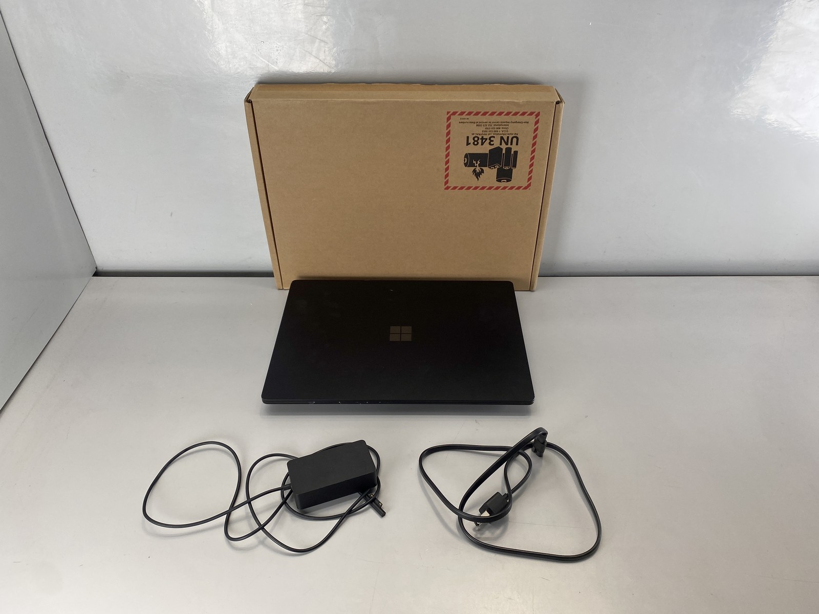 Microsoft Surface 6 for Business 15″ Intel Core Ultra 7 165H 512GB – Black