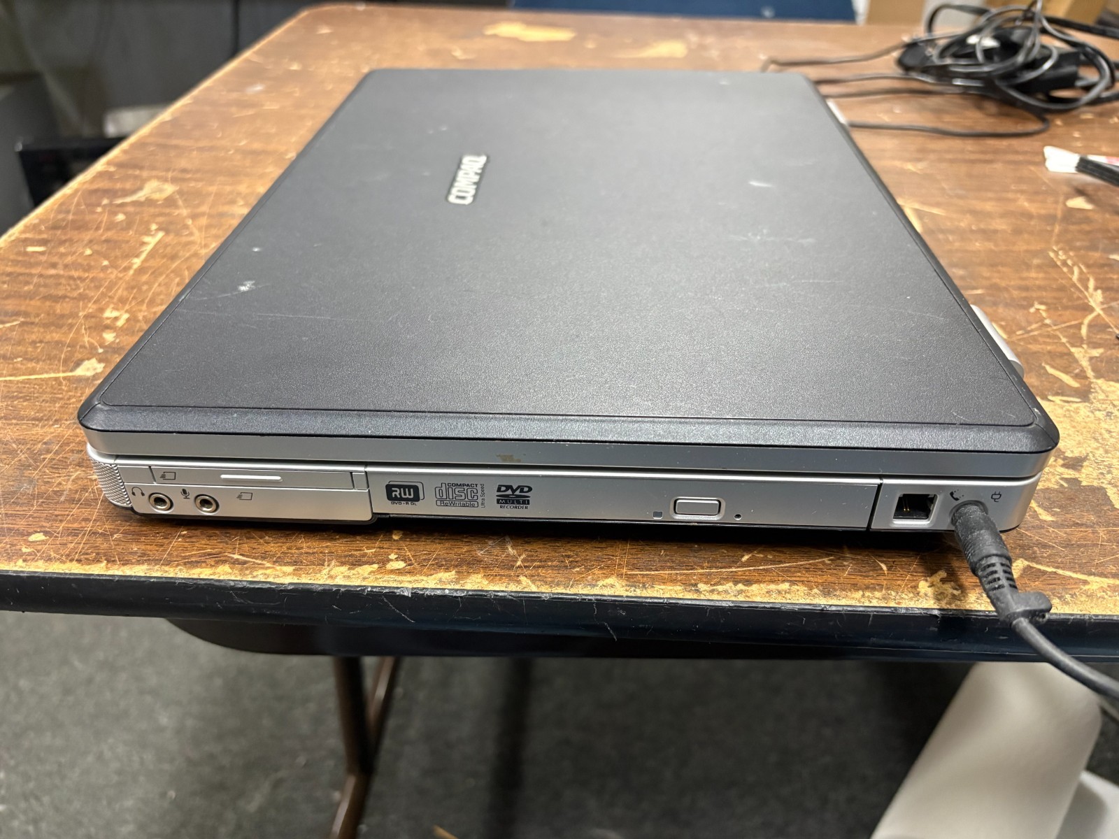 Compaq Presario V5000 15.4″ Intel Celeron M 1.46GHz 512MB RAM No HDD No OS