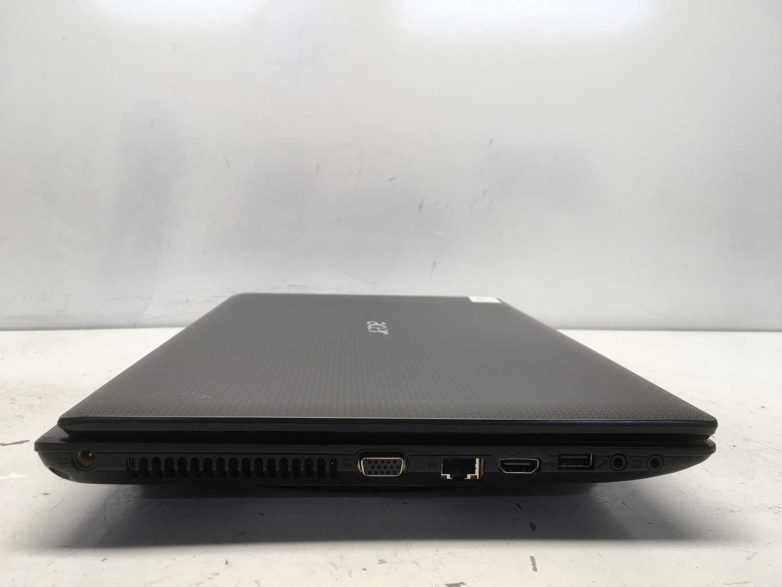 Acer Aspire 5336-2524 Intel Celeron 900 2.2GHz 3 GB NO HDD No Batt