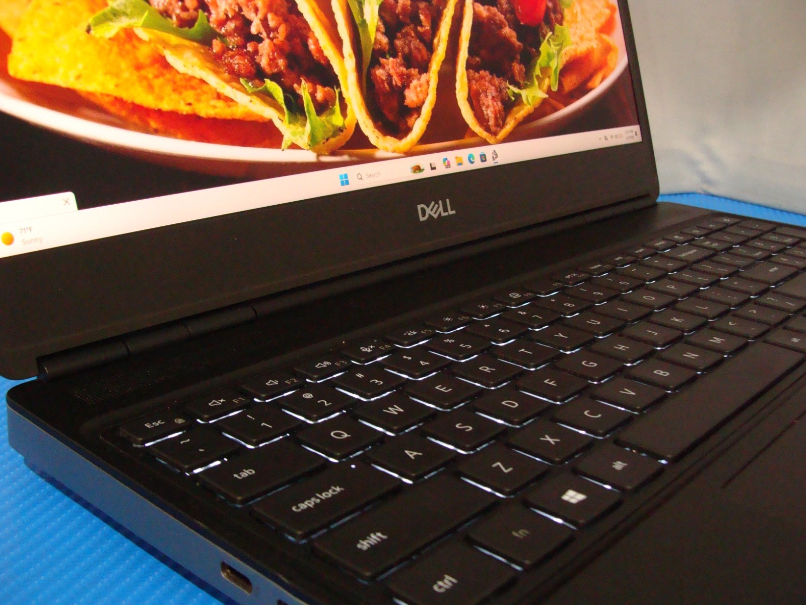 Dell Precision 7560 15.6″FHD xeon W-11955M 2.6Ghz 64GB 512GB W11P RTX A2000 4GB