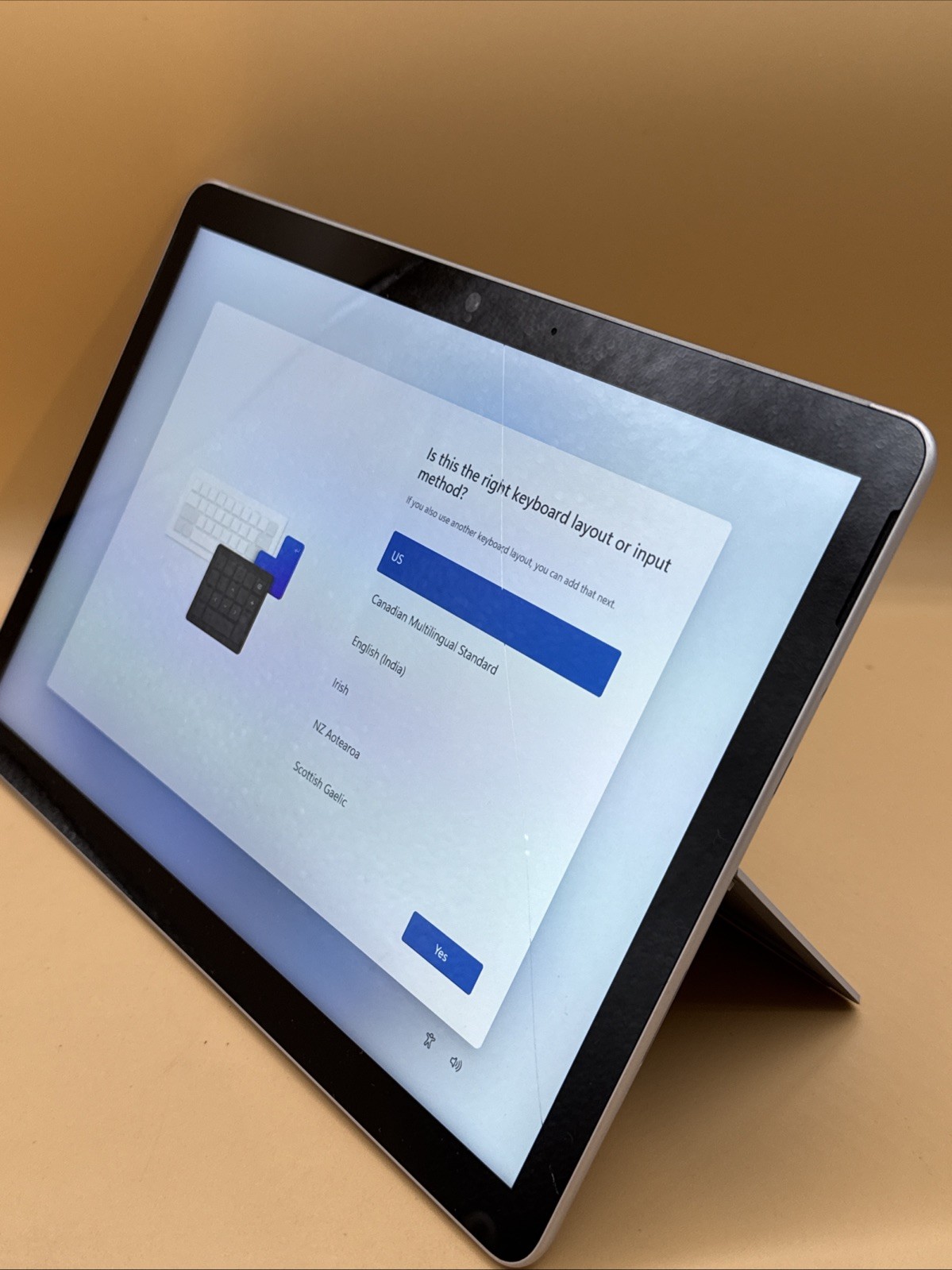 Microsoft Surface Go 3 1901 Intel Pentium Gold 6500Y 1.1GHz, 4GB RAM 64G Touch