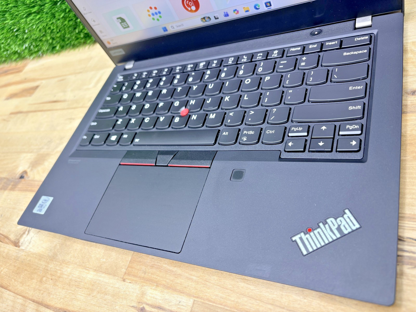 Lenovo ThinkPad P14s G. 1 Intel i7-10th Gen 1.80GHz 16GB RAM 256GB SSD W 11 Pro*