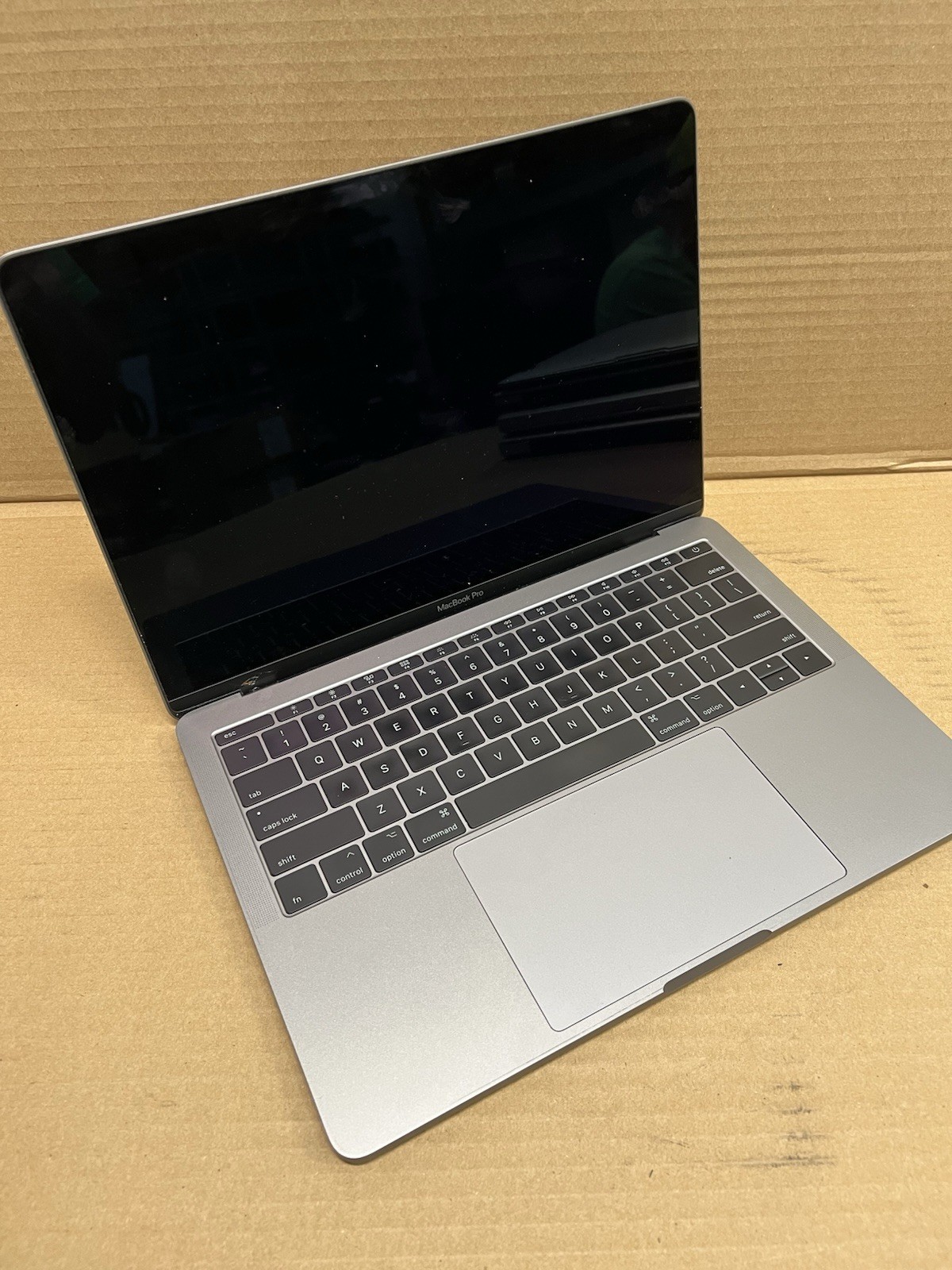 Lot of 6 Apple MacBook Pro Air i5 Core2Duo 4-8GB RAM Laptops