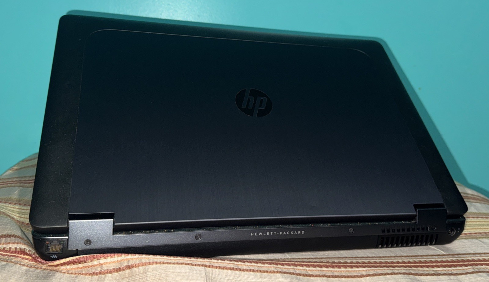 HP ZBOOK 17 G1 (i7-7820HQ 3.90GHZ, 512GB SSD, No RAM, Quadro P3000) FOR PARTS