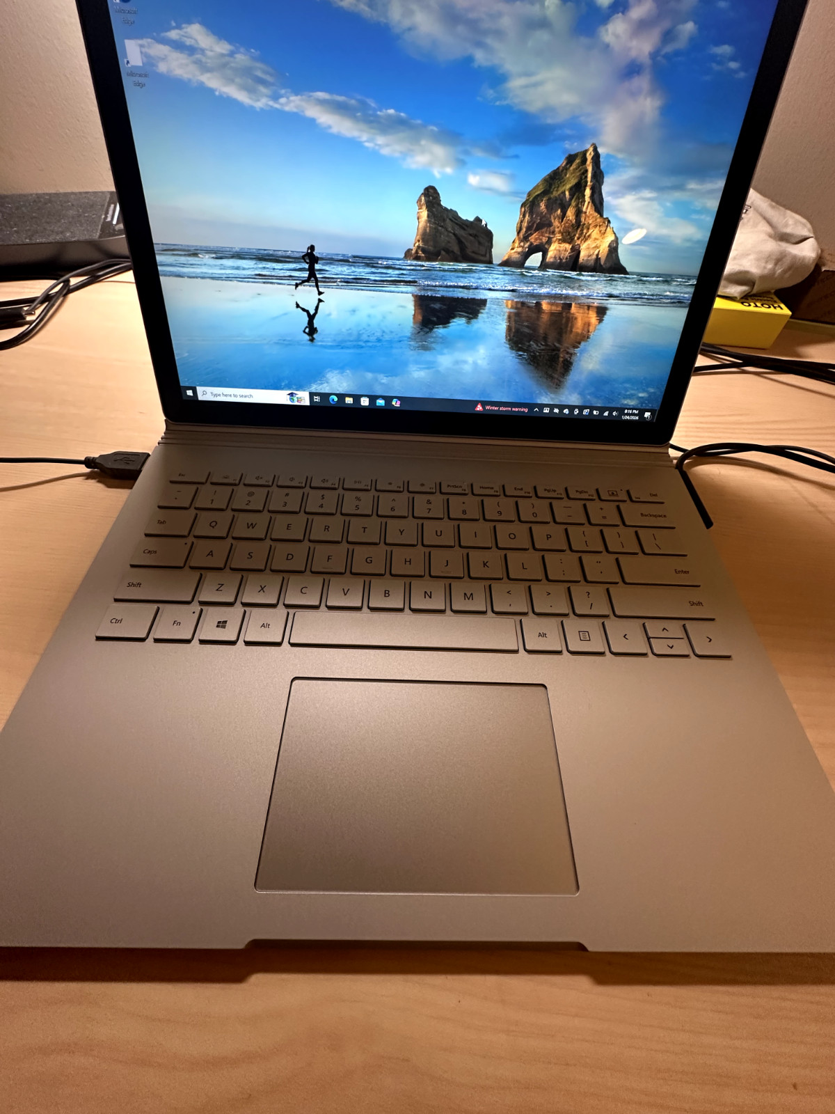 Microsoft Surface Book-3 13.5″ (256GB SSD; Intel Core i5-1035G7 1.2GHz; 8GB)…