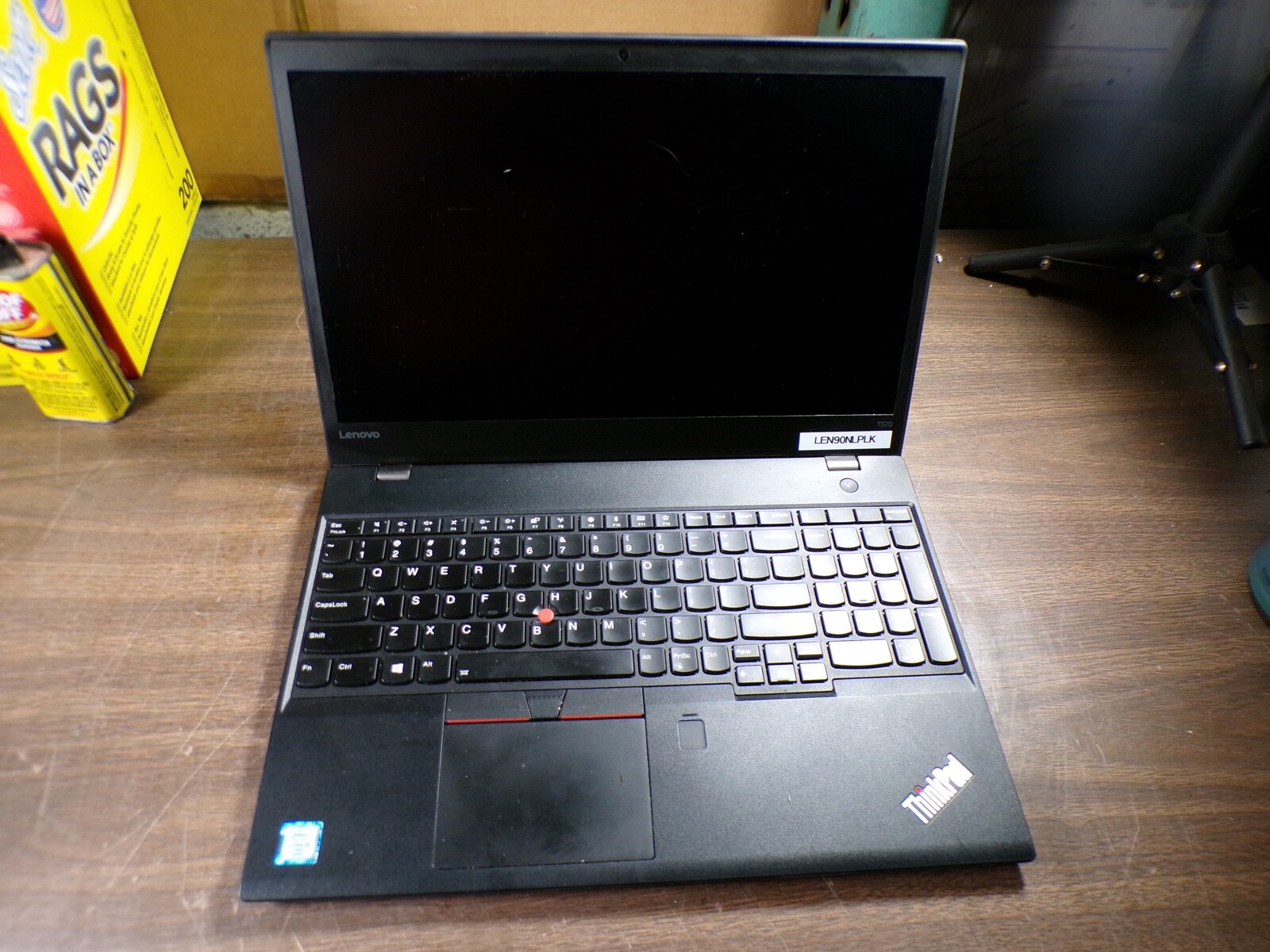 THINKPAD LENOVO T570 INTEL CORE i5-6300U 2.40GHZ 4GB RAM **NO HD/ NO CADDIE