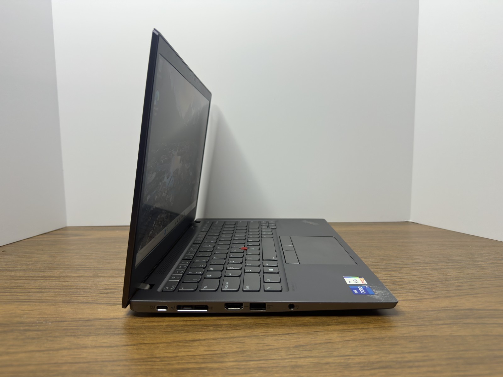 Lenovo ThinkPad T14s Gen 2i | i7-1165G7 | 2.8GHz | 128GB SSD | 16GB | *READ*